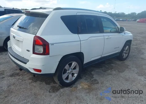 2015 Jeep Compass Latitude из США, поврежденный, VIN 1C4NJCEB7FD145861